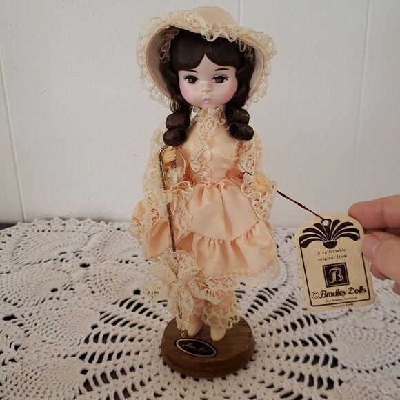 Vintage 1960 Bradley Dolls "Miss April" from Darlin's of the Month Collection - Picture 1 of 10
